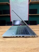 HP EliteBook 840 G5 — ноутбук у відкритому стані