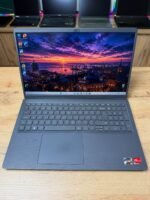 Dell Vostro 15 3515 відкритий ноутбук
