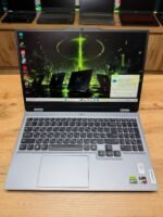 Lenovo LOQ 15ARP9 відкритий ноутбук