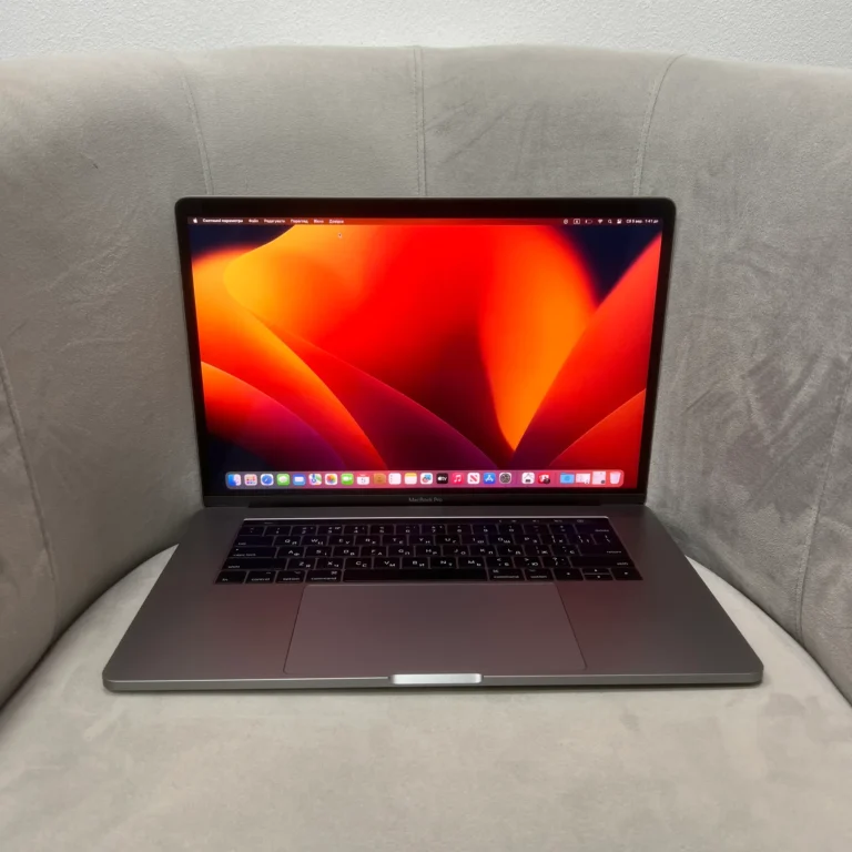 Apple MacBook Pro 15 2017 — Core i7, 16GB RAM, SSD 2TB, Radeon Pro, Space Gray, Retina