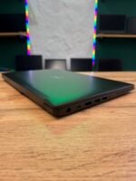 Dell Latitude 7480 — вид зправа