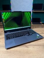 Lenovo LOQ 15ARP9 — відкритий ноутбук