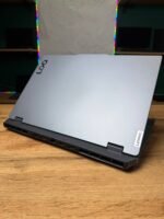 Lenovo LOQ 15ARP9 — вид зверху