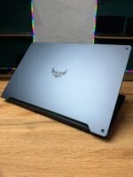 ASUS TUF Gaming A17 FA706IU — вид зверху