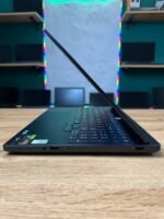 Lenovo Legion 5 15AKP10 — вид збоку