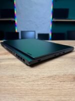 Lenovo Legion 5 15AKP10 — вид справа