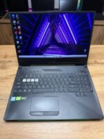 ASUS ROG Strix GL504G — клавіатура та дисплей