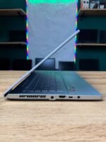 ASUS ROG Zephyrus GA401Q — вид збоку