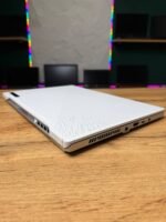 ASUS ROG Zephyrus GA401Q — вид зправа