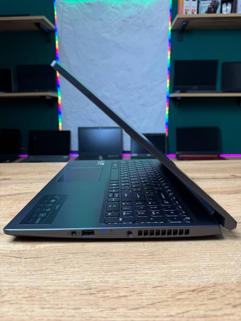 Acer Aspire 7 A715-42G — вид збоку
