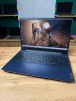 Lenovo IdeaPad Gaming 3 15IMH05 — відкритий ноутбук