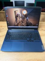 Lenovo IdeaPad Gaming 3 15IMH05 — клавіатура та дисплей