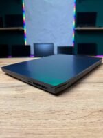 Lenovo IdeaPad Gaming 3 15IMH05 — вид зліва