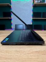 GIGABYTE AORUS 5 SE — вигляд з боку