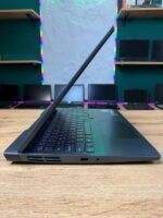 Lenovo IdeaPad Gaming 3 16ARH7 — вигляд з боку