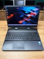 HP OMEN 15 — клавіатура та дисплей