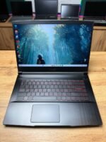 MSI Thin GF63 9SCXR — відкритий ноутбук