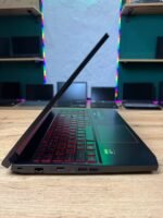 Acer Nitro 5 AN515-54-52ET — вид збоку