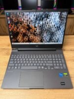 HP Victus 15-FA2711NC — клавіатура та дисплей