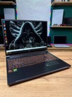 Acer Nitro V16 AI ANV16-42-R309 — клавіатура та дисплей