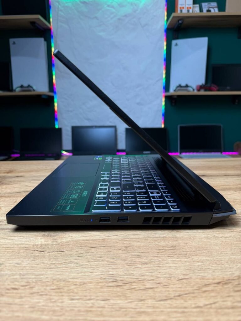 Acer Nitro 5 — вид збоку