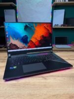 ASUS ROG Strix Scar G733CX — корпус та зовнішній вигляд