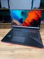 ASUS ROG Strix Scar G733CX — відкритий ноутбук