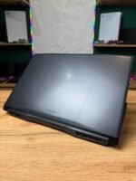MSI Katana 17 B12U — вид спереду
