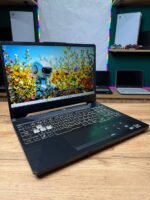 ASUS TUF Gaming A15 — відкритий ноутбук