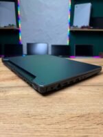 ASUS TUF Gaming A15 — вид зправа