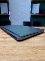 Lenovo LOQ 17IRX10 — вид зправа