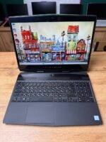 DELL ALIENWARE M15 — відкритий ноутбук