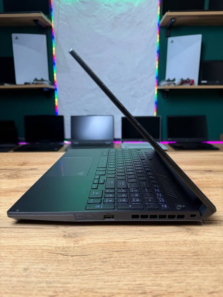 ASUS TUF Gaming A16 — вид збоку