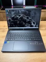 Acer Nitro V15 — клавіатура та дисплей