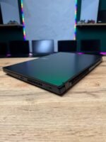 Acer Nitro V15 — вид зліва